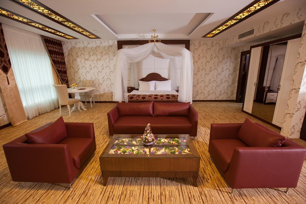 Mitannia Regency Hotel 디아르아바키 객실 사진