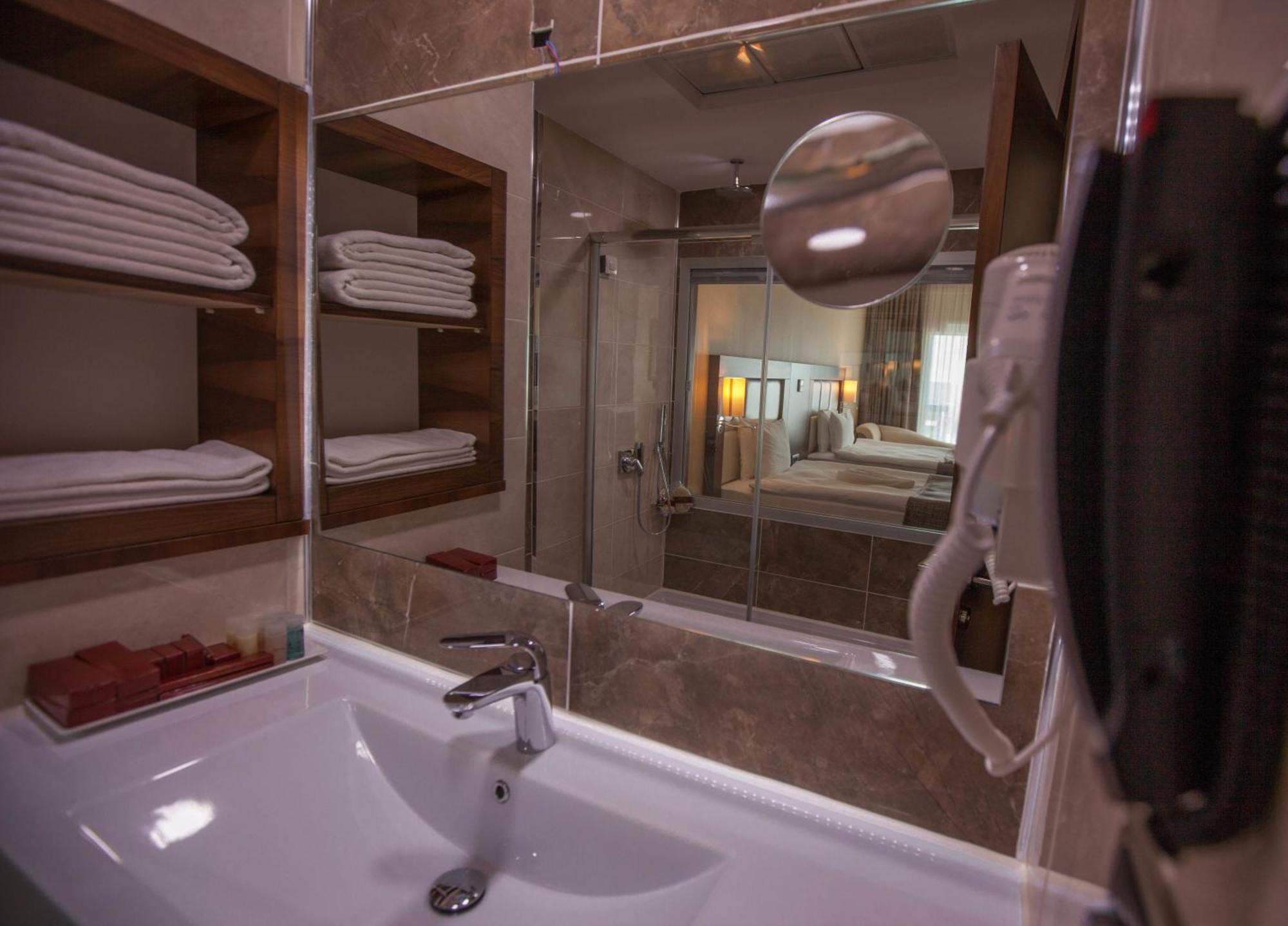 Mitannia Regency Hotel 디아르아바키 외부 사진